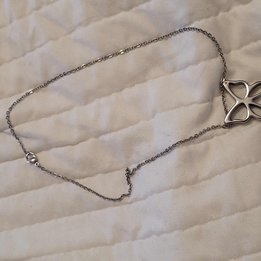 Apple necklace